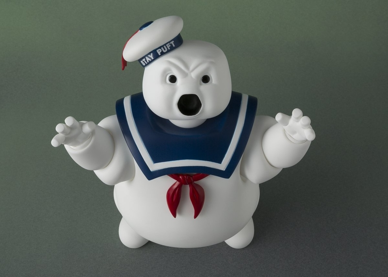 Illustration for article titled Miniature Plastic Cities Will Tremble Before Figuarts' Stay Puft Marshmallow Man